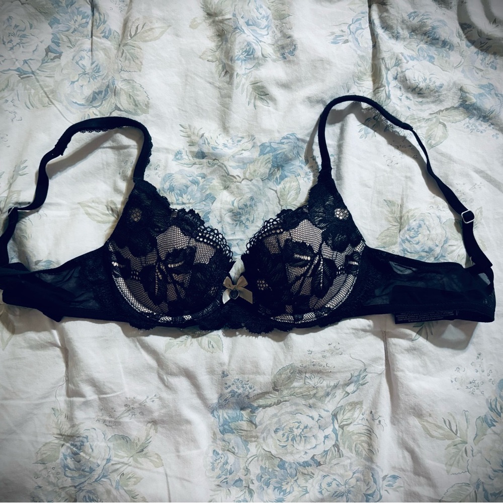 Elegant Black Lace Bra